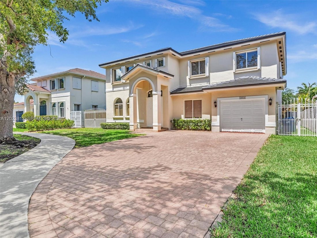 House in Miami, Florida, United States 1 - 17985117