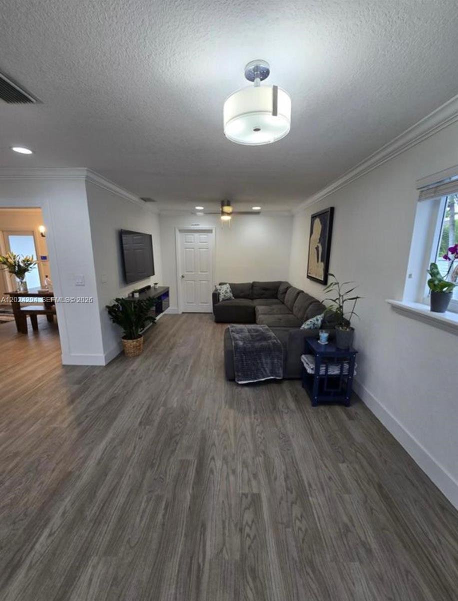 House in Miami, Florida, United States 3 - 17994376