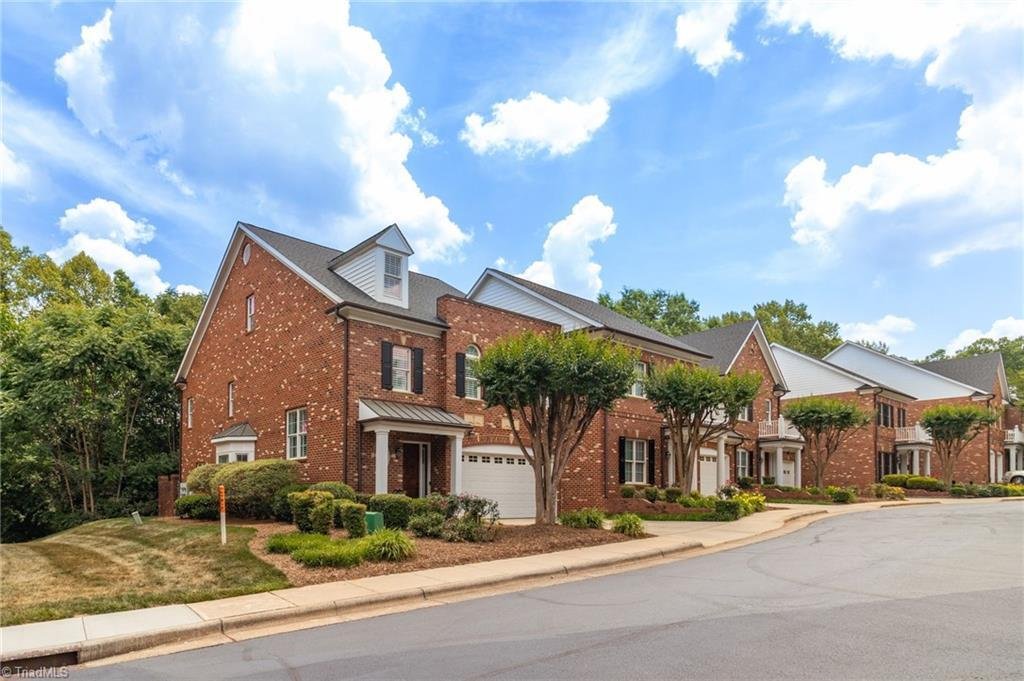 Townhouse in Greensboro, North Carolina, United States 3 - 17982049