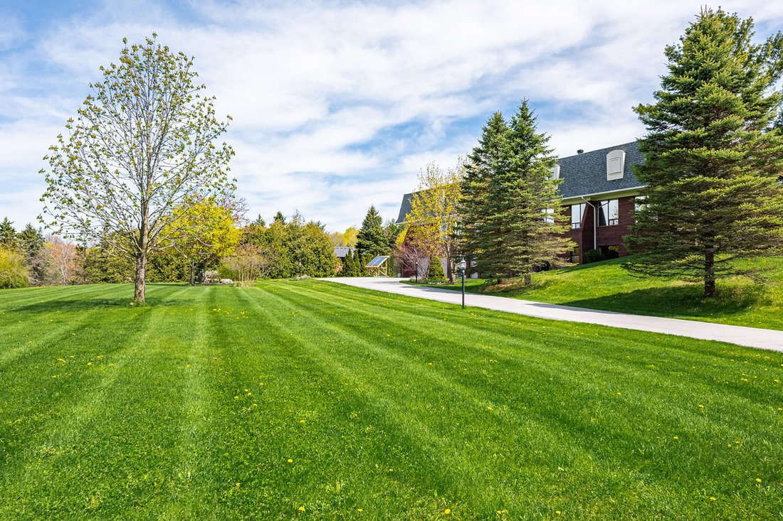 House in King City, Ontario, Canada 4 - 17985750