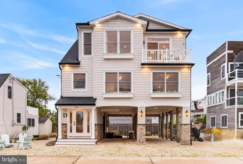 House in Ship Bottom, New Jersey, United States 1 - 17984009