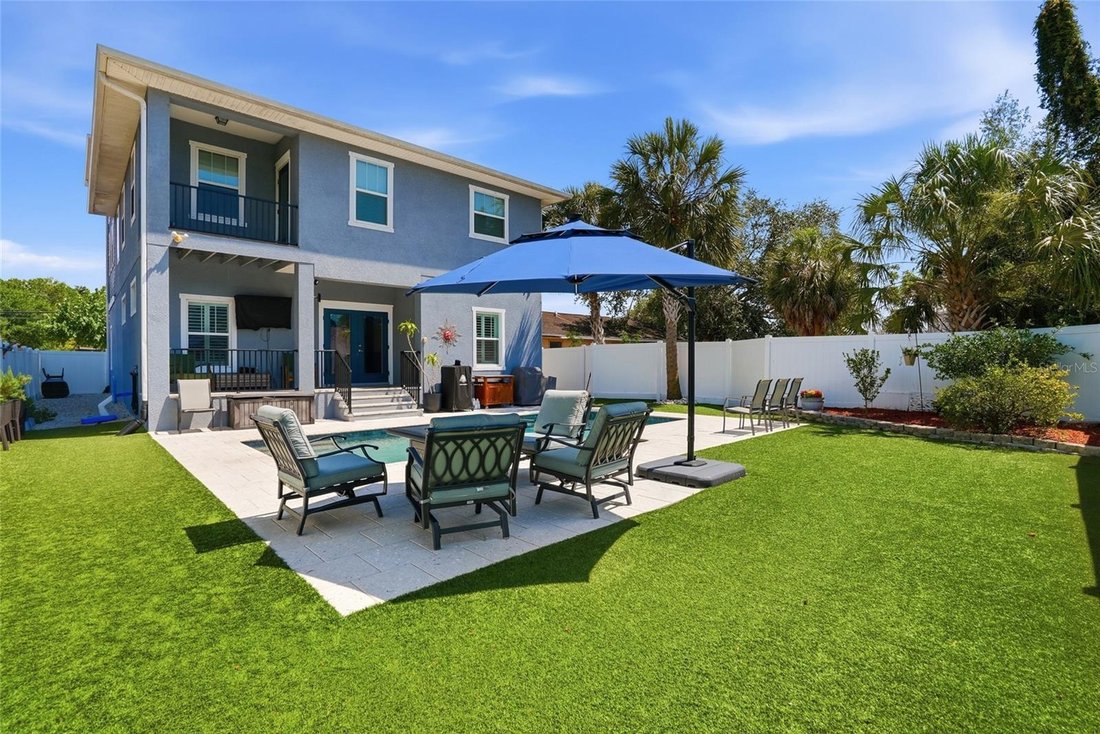 House in Tampa, Florida, United States 3 - 17984455