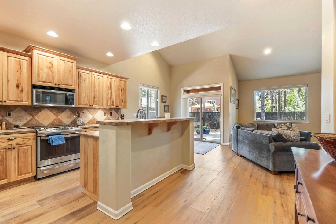 House in La Pine, Oregon, United States 4 - 17985038
