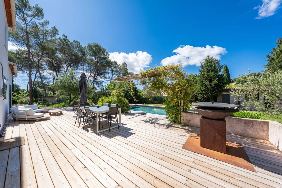 House in Mougins, Provence-Alpes-Côte d'Azur, France 4 - 17985796