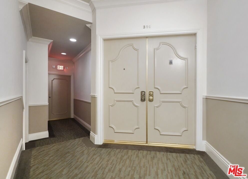 Condo in Los Angeles, California, United States 4 - 17987548