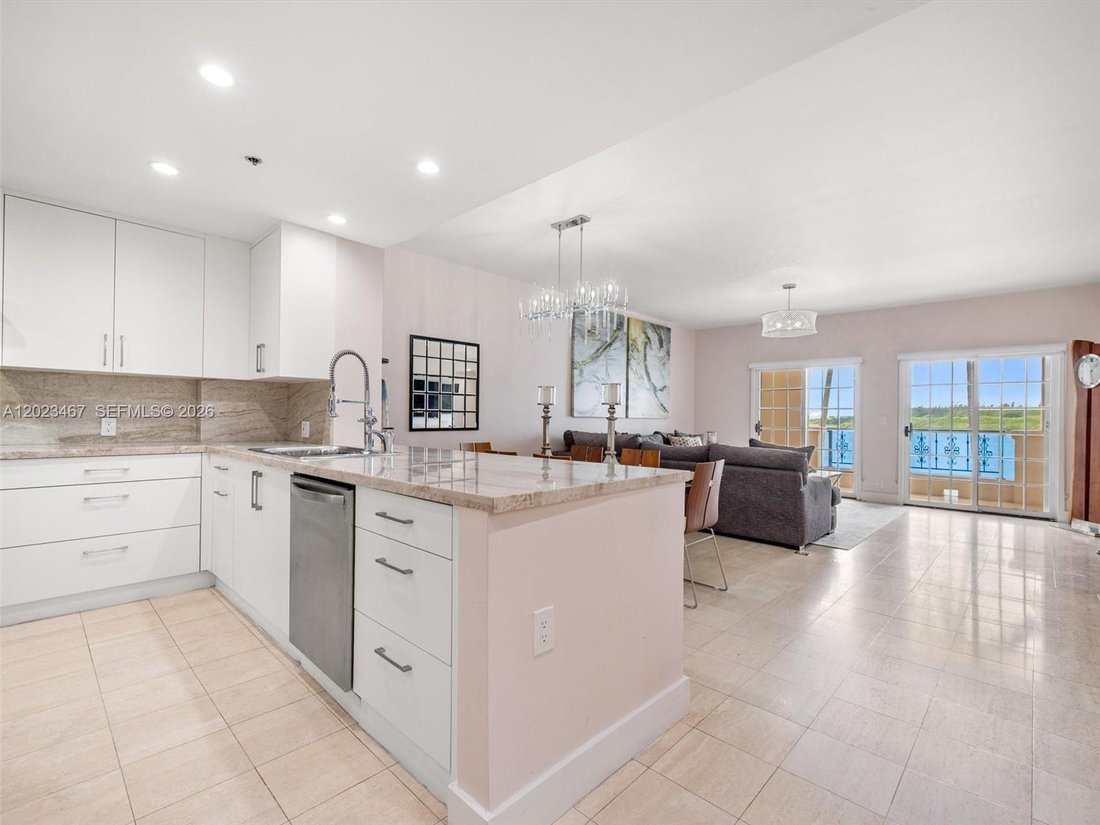 Condo in Miami Beach, Florida, United States 4 - 17988007