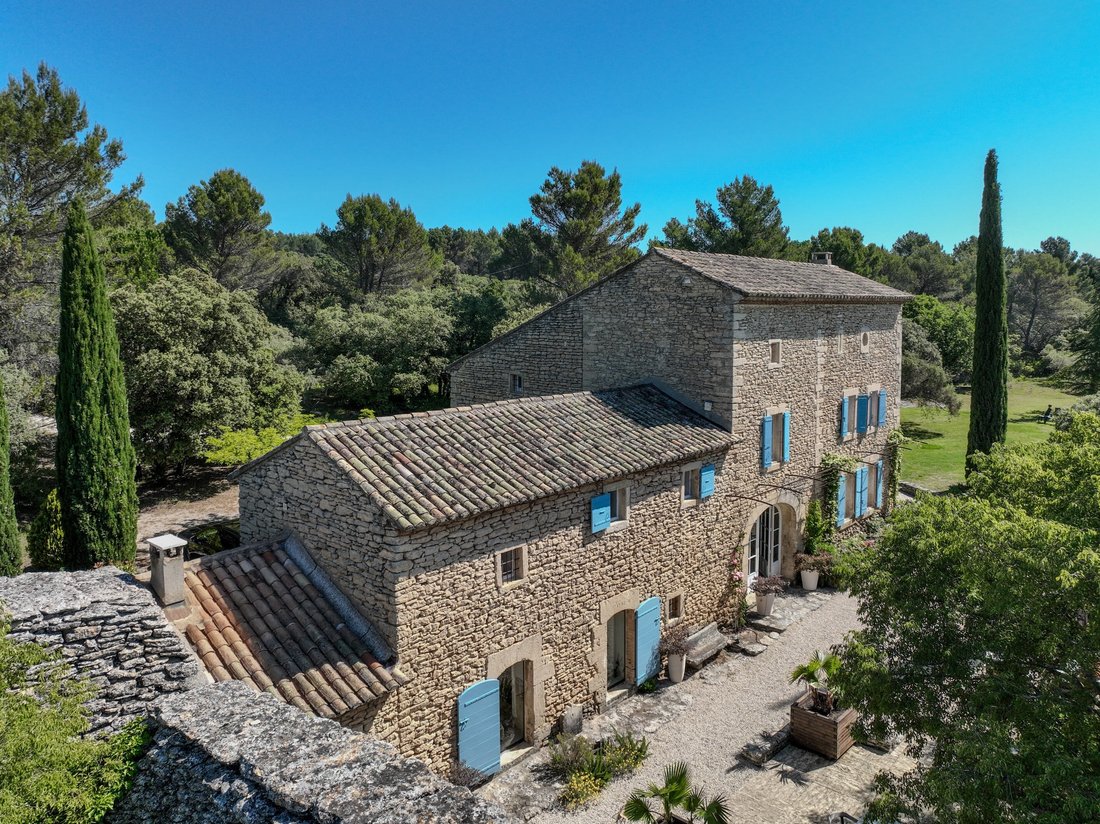 House in Gordes, Provence-Alpes-Côte d'Azur, France 3 - 17989054