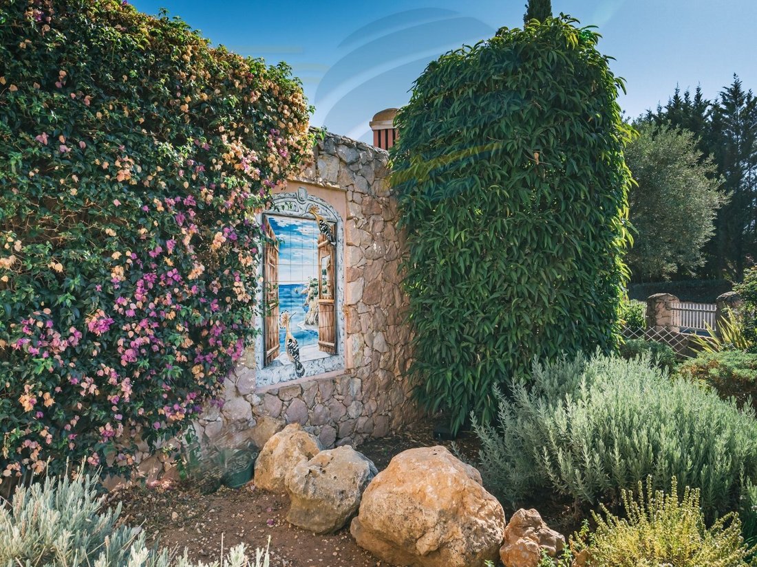 House in Carvoeiro, Algarve, Portugal 1 - 17991839
