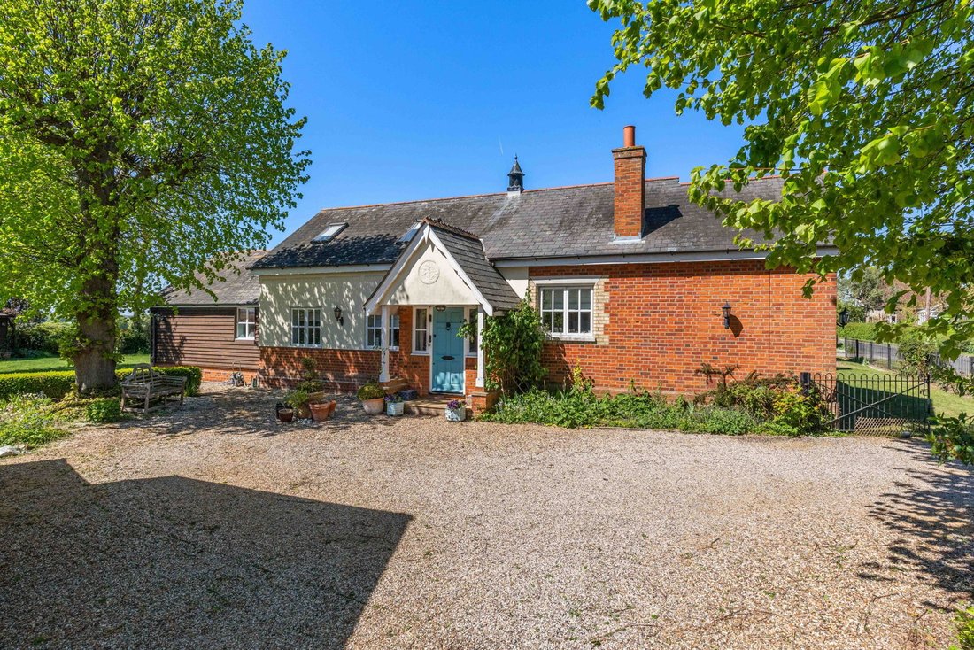 House in Chelmsford, England 1 - 17991354
