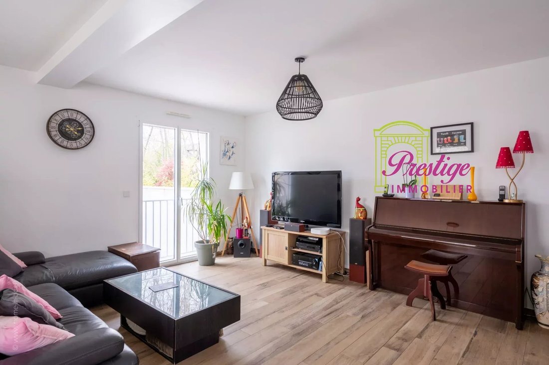 House in Nord Ouest, Le Mesnil-le-Roi, France 5 - 17989242