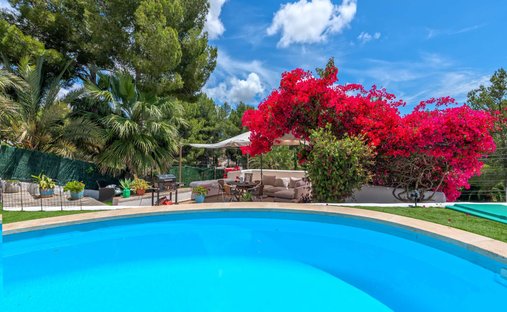 Villa in Costa de la Calma, Calvia, Balearic Islands 1
