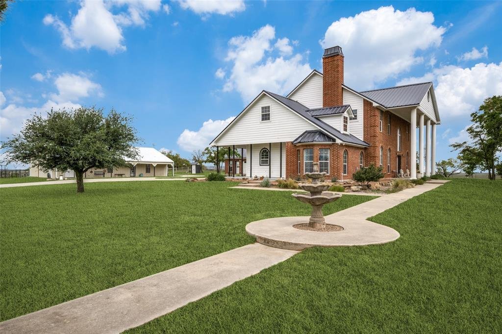 House in Bowie, Texas, United States 1 - 17988767