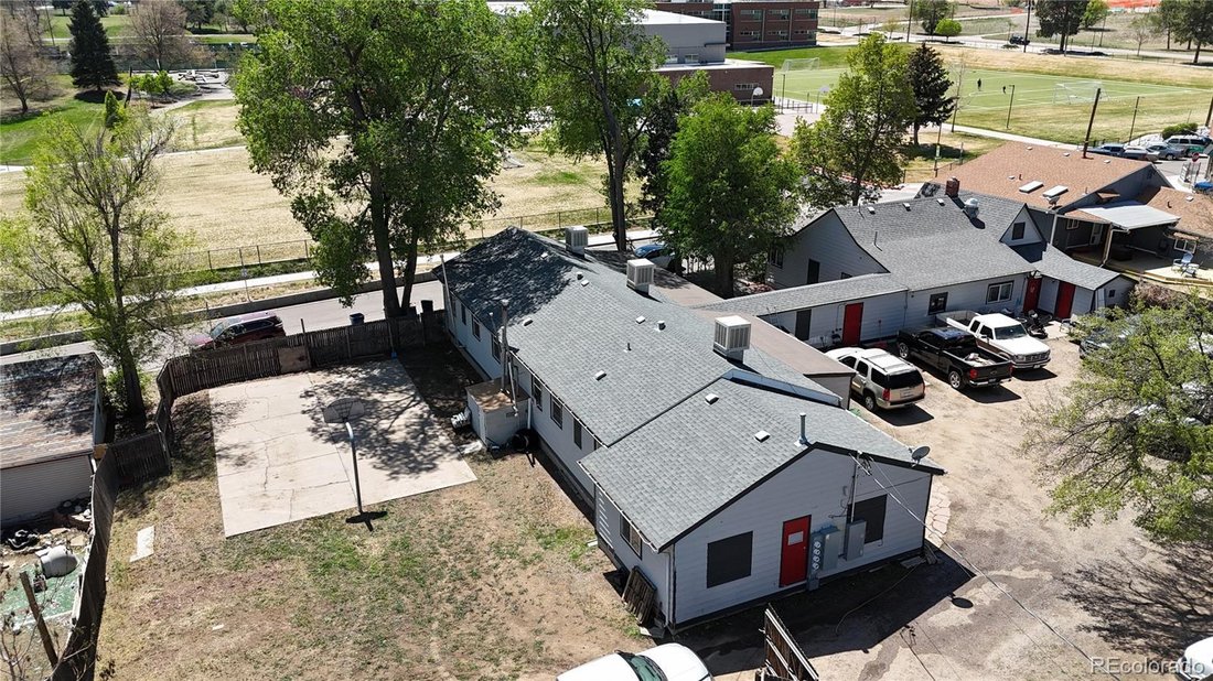 Denver, Colorado, United States 1 - 17987311