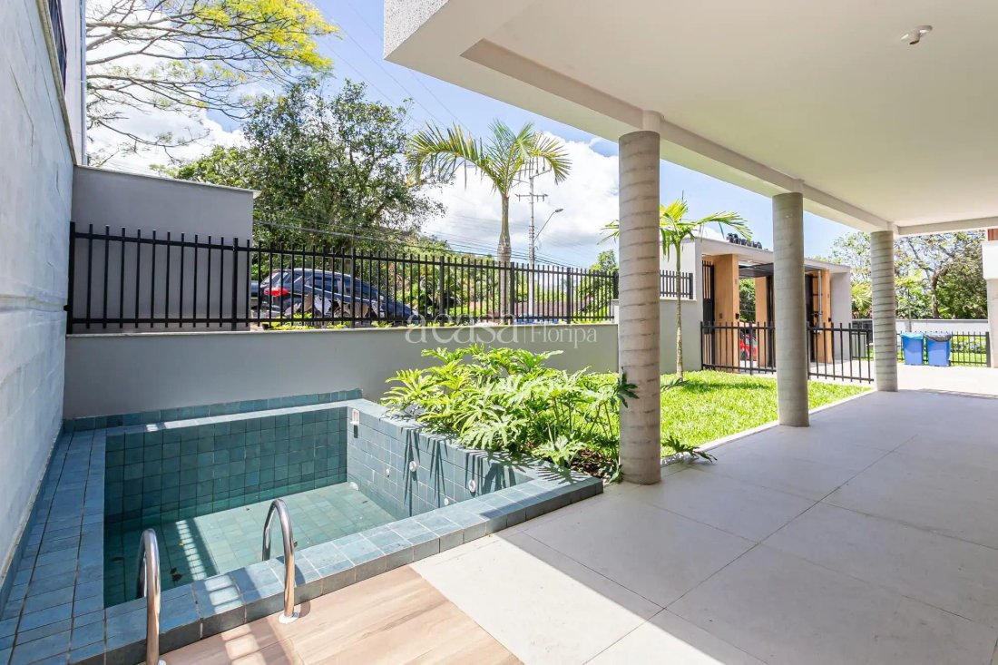 Condo in Florianópolis, State of Santa Catarina, Brazil 2 - 17984674