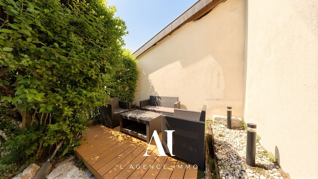 House in Divonne-les-Bains, Auvergne-Rhône-Alpes, France 4 - 17995634