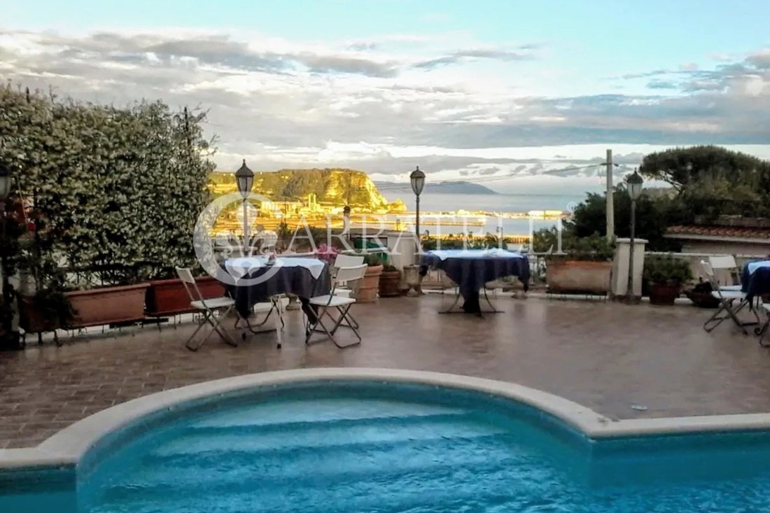Villa in Lungomare, Pozzuoli, Campania 1 - 17988425