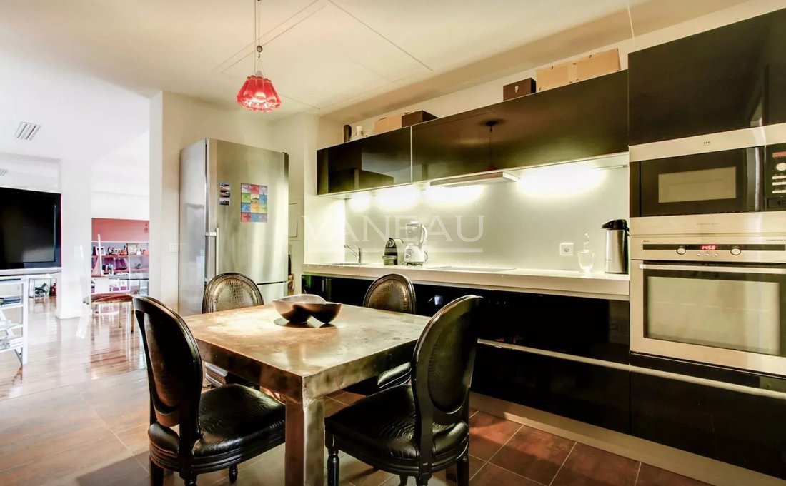 Apartment in Hoche-Friedland, Paris 8e Arrondissement, Paris 5 - 17373412