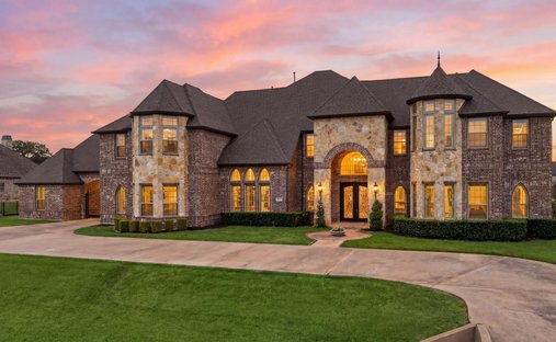 House in Lewisville, Texas, United States 1