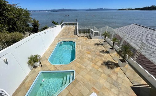 House in Florianópolis, State of Santa Catarina, Brazil 1