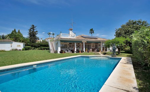 Villa a Estepona, Andalusia, Spagna 1