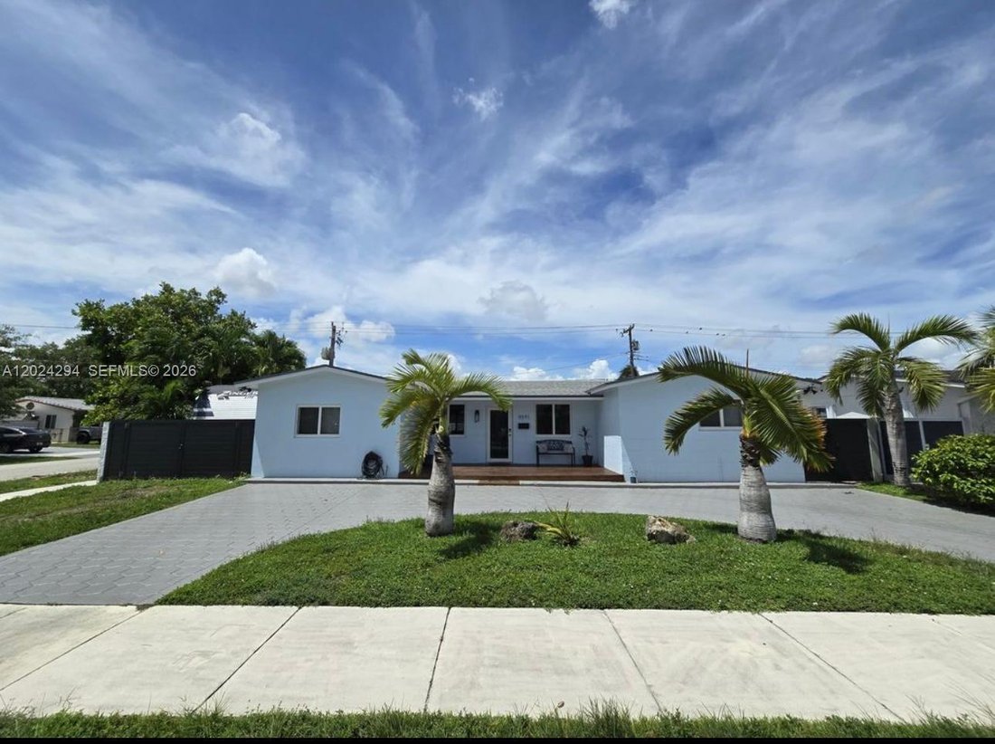 House in Miami, Florida, United States 1 - 17994376