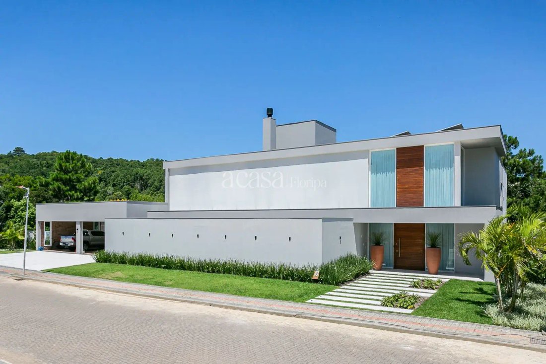 Condo in Florianópolis, State of Santa Catarina, Brazil 1 - 17985907