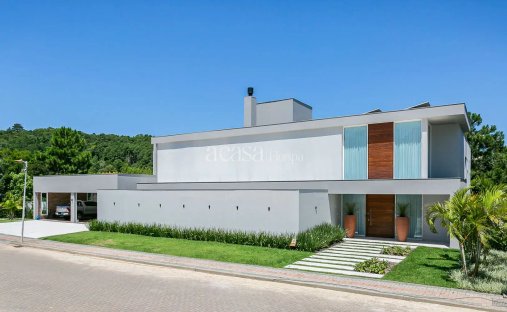 Condo in Florianópolis, State of Santa Catarina, Brazil 1