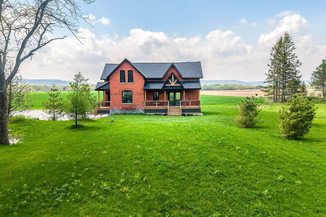 House in Stayner, Ontario, Canada 2 - 17493966