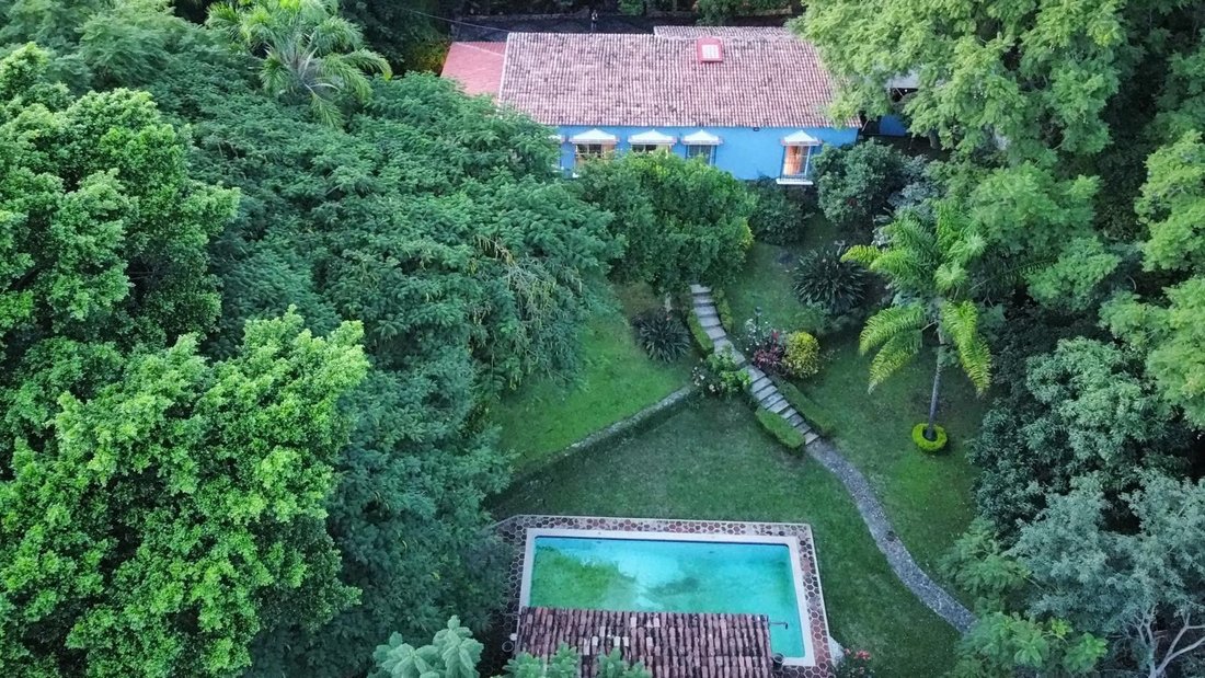 House in Cuernavaca, Morelos, Mexico 4 - 17998057
