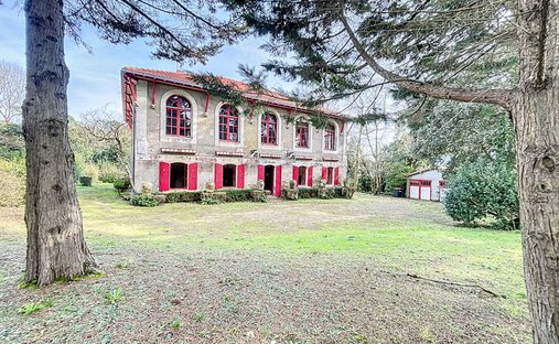 Villa in Erdurière, Coueron, France 1
