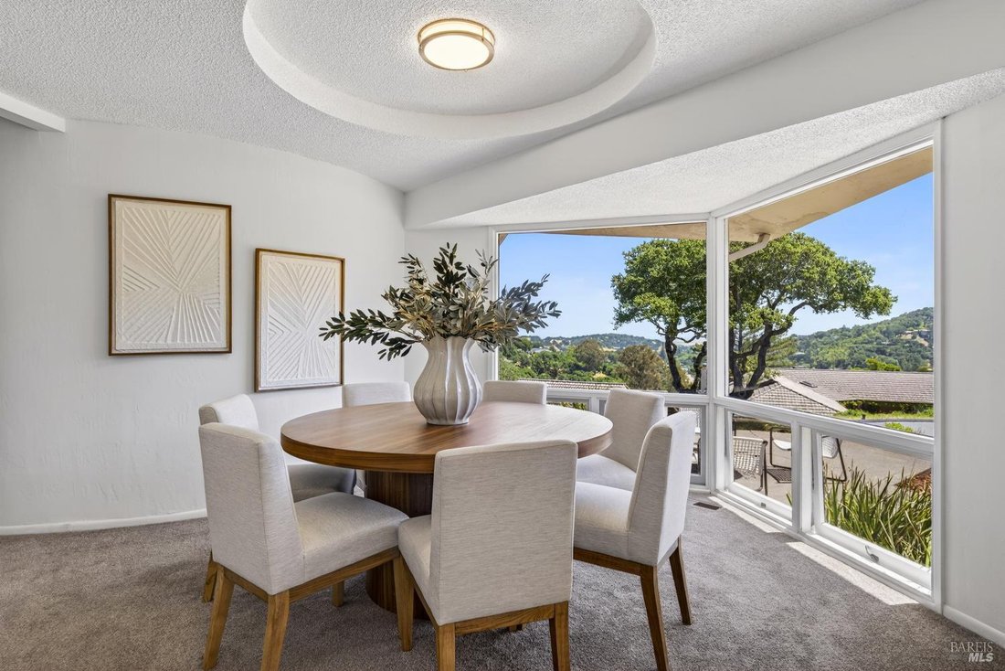 Casa en Novato, California, Estados Unidos 1 - 17987041