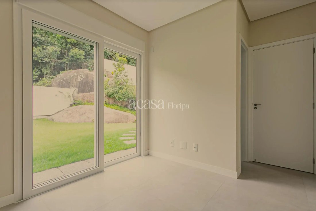 Condo in Florianópolis, State of Santa Catarina, Brazil 5 - 17984690