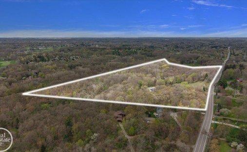 Land in Rochester Hills, Michigan, United States 1