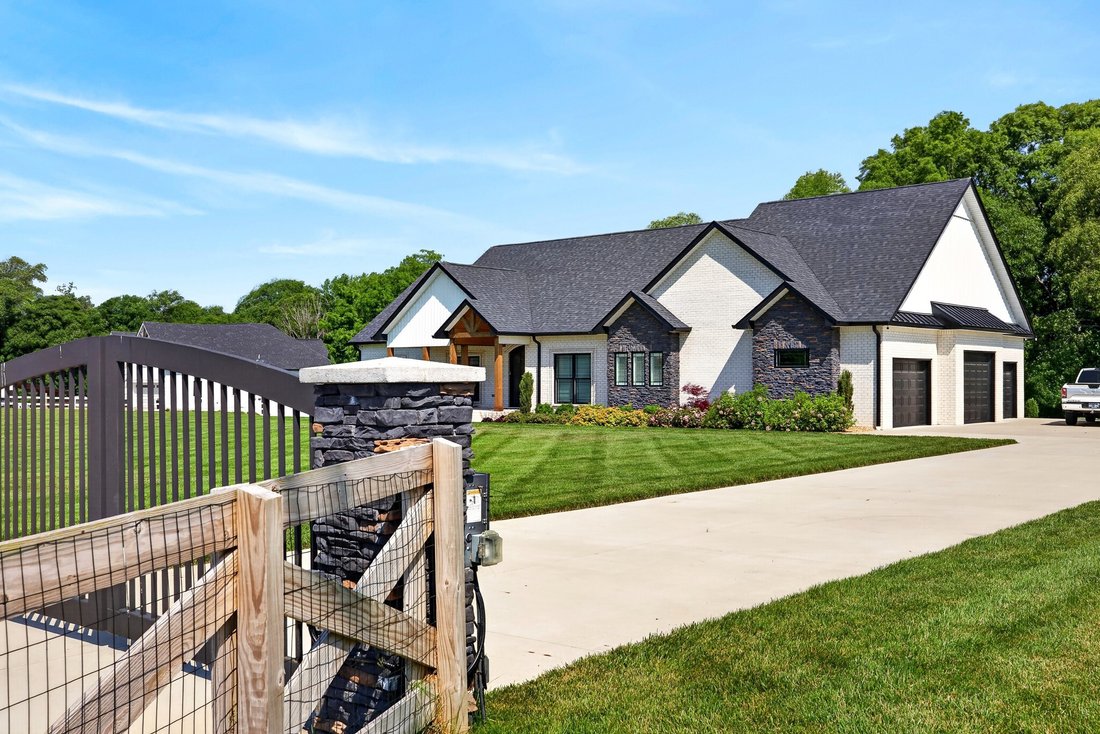 House in Clarksville, Tennessee, United States 2 - 17991155