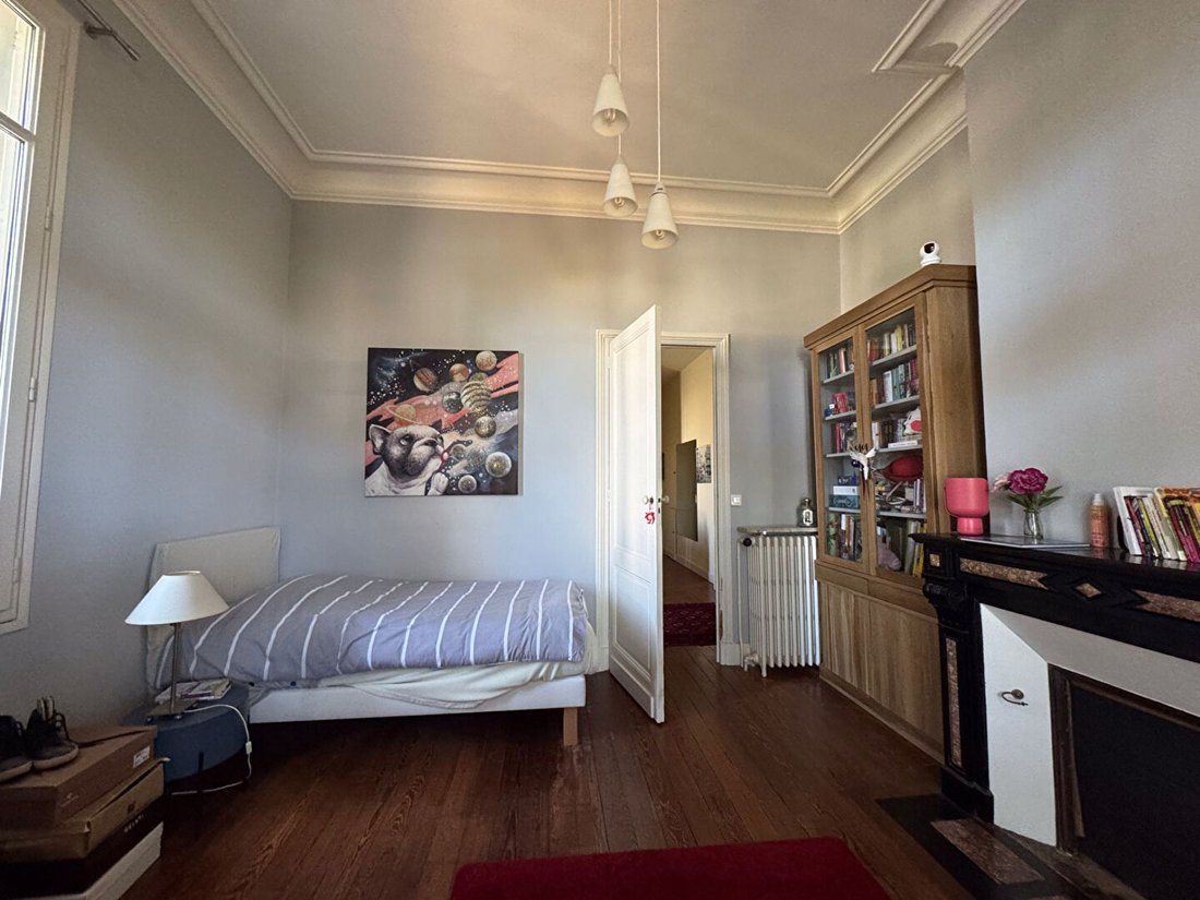 Villa in Bourg, Pessac, France 4 - 17997485