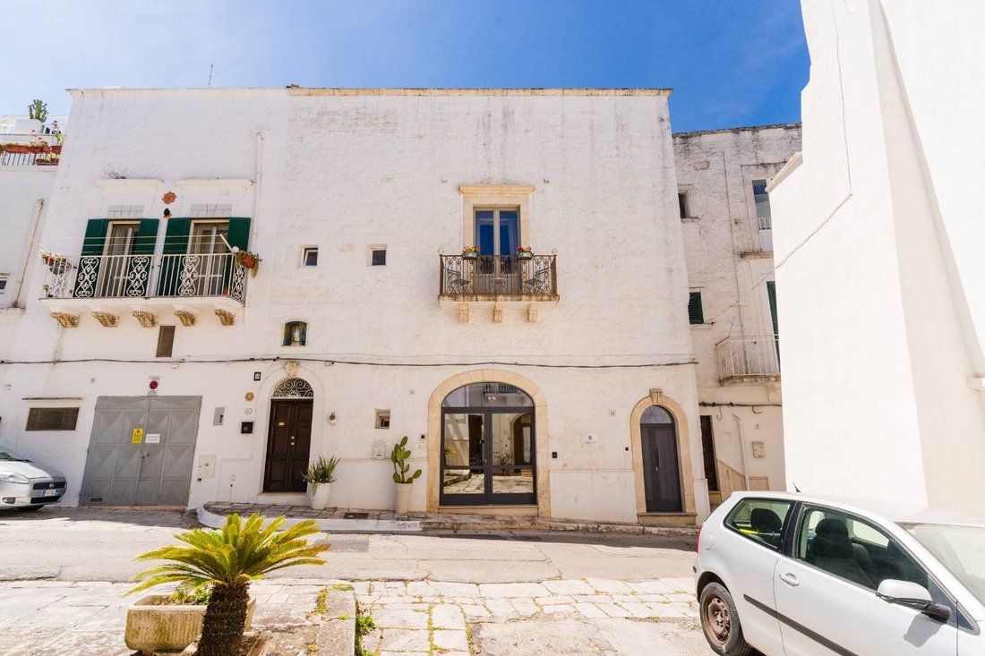 Ludovico Street - Corso Umberto I - Vittorio Emanuele Street, Ostuni, Apulia 1 - 17848600