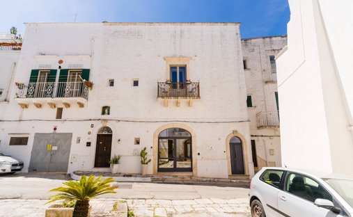 Ludovico Street - Corso Umberto I - Vittorio Emanuele Street, Ostuni, Apulia 1