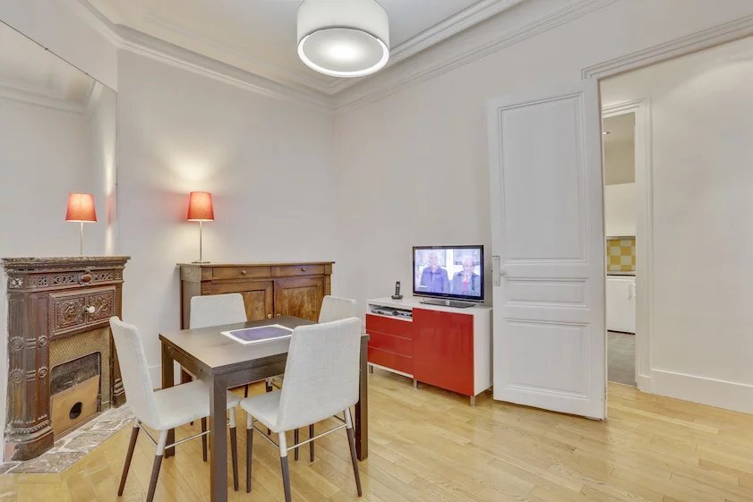 Apartment in Palais Royal, Paris 1er Arrondissement, Paris 3 - 17991785