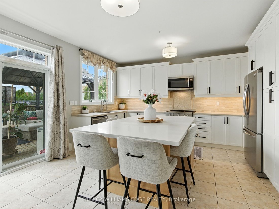 House in Milton, Ontario, Canada 4 - 17989582