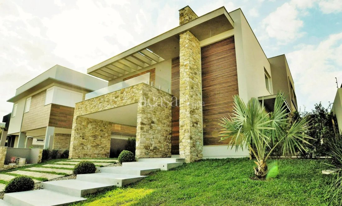House in Florianópolis, State of Santa Catarina, Brazil 1 - 17986812