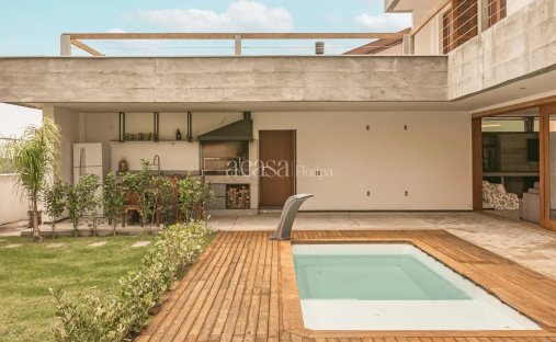 Condo in Florianópolis, State of Santa Catarina, Brazil 1