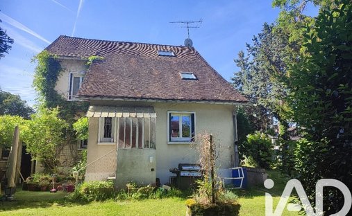 House in Montigny-sur-Loing, Ile-de-France, France 1