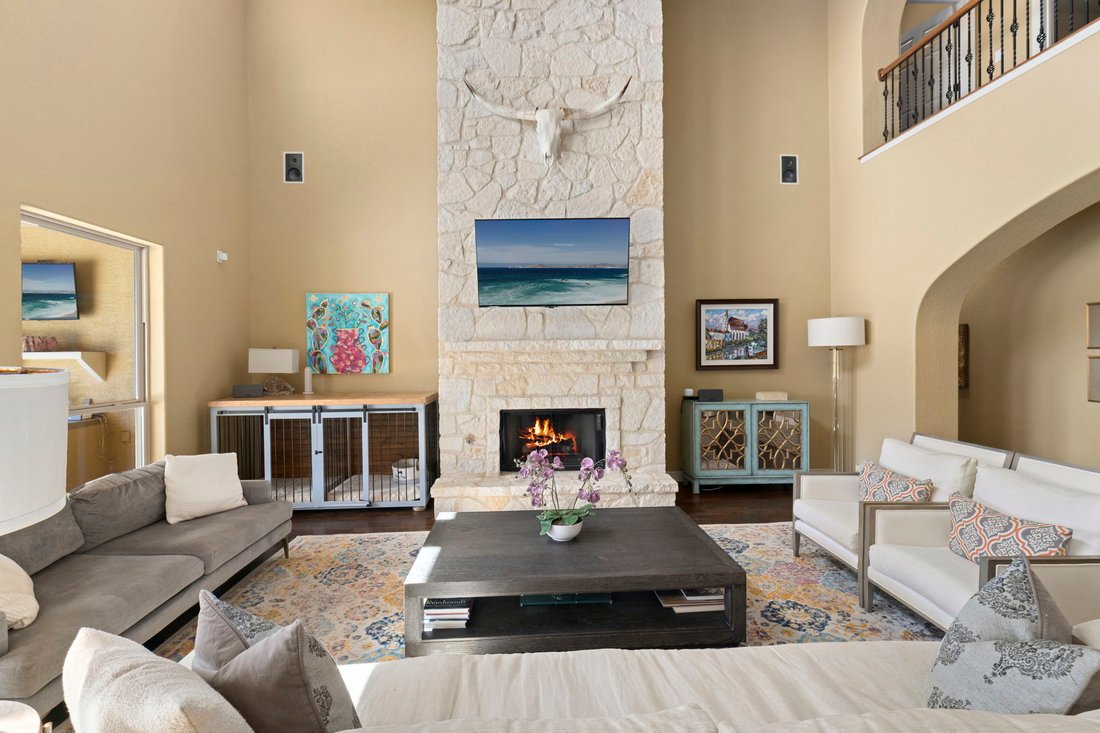 House in Helotes, Texas, United States 4 - 17986446