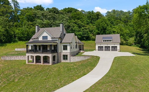 House in Santa Fe, Tennessee, United States 1