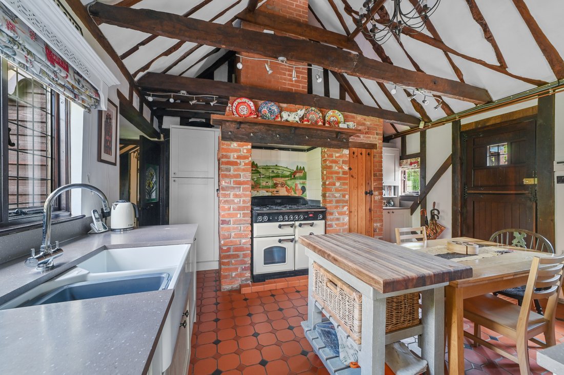 House in Marks Tey, England 3 - 17991268