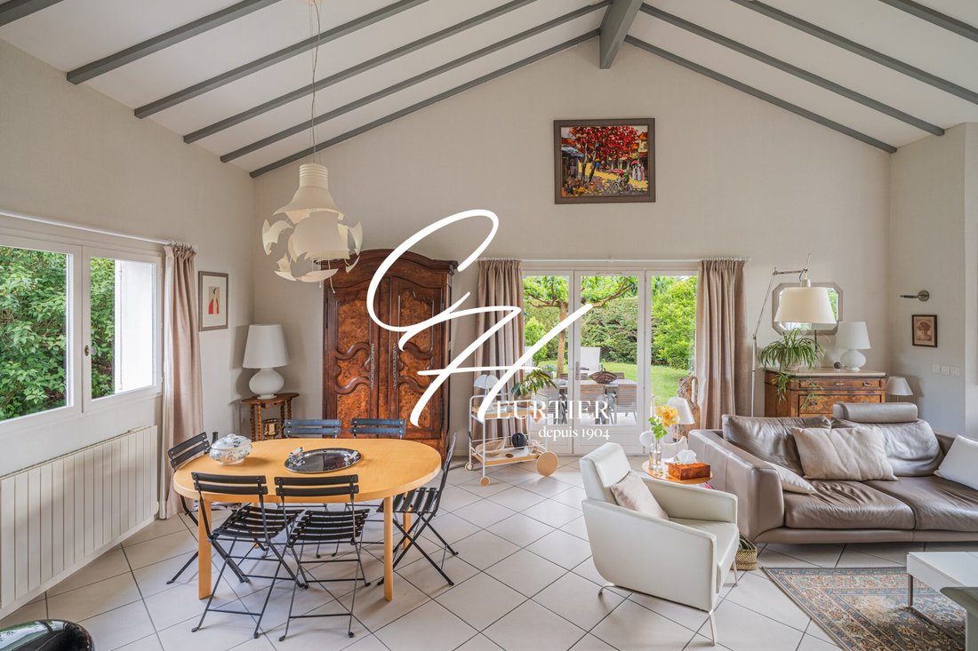 Villa in La Buisse, Auvergne-Rhône-Alpes, France 3 - 17990442