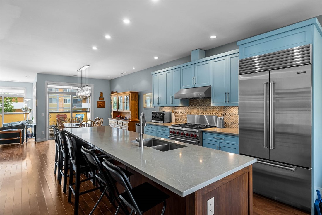 Apartment in Kamloops, British Columbia, Canada 3 - 17989153