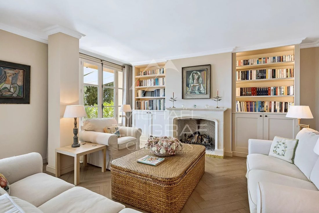 Villa in Spéracèdes, Provence-Alpes-Côte d'Azur, France 5 - 17844839