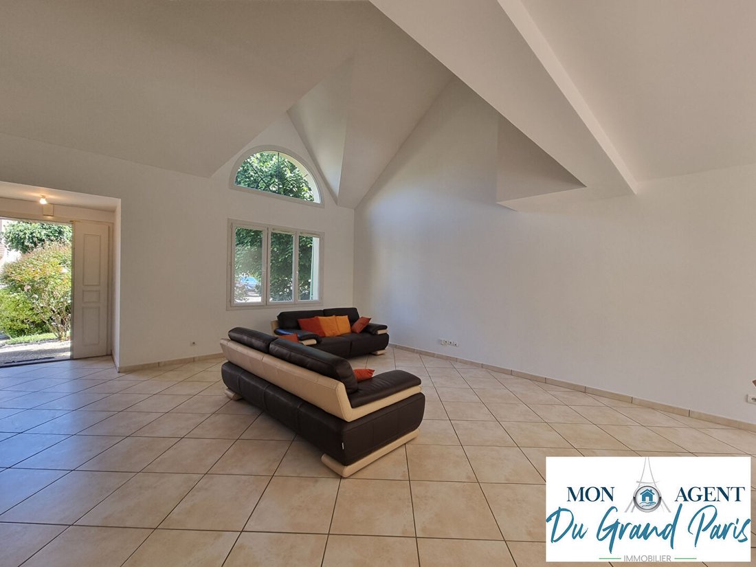 Villa in Toussus-le-Noble, Ile-de-France, France 5 - 17986708