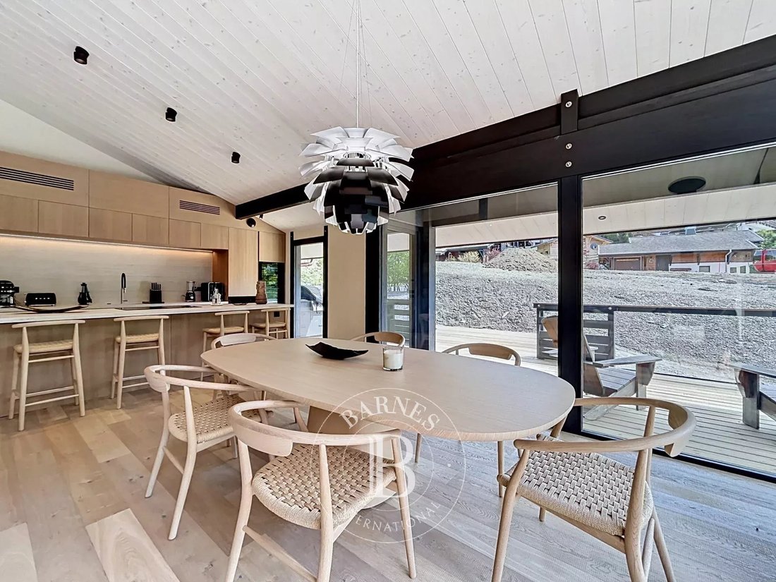 Chalet in Les Gets, Auvergne-Rhône-Alpes, France 5 - 17985991
